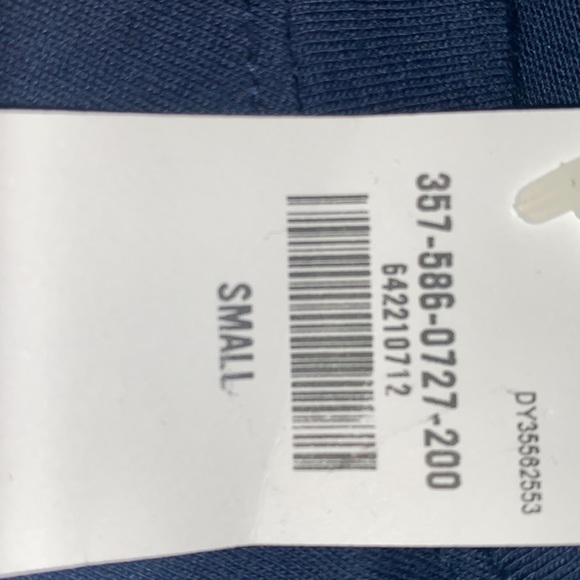 hollister - Picture 3 of 3